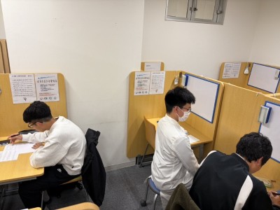 Dr.関塾 彩都西駅前校の教室画像9