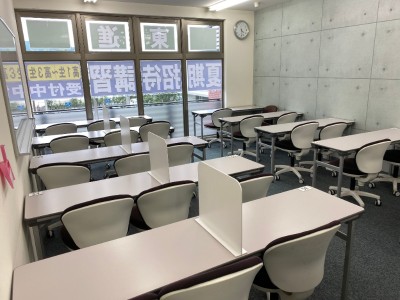 成基大学受験東進衛星予備校 六地蔵校の教室画像4